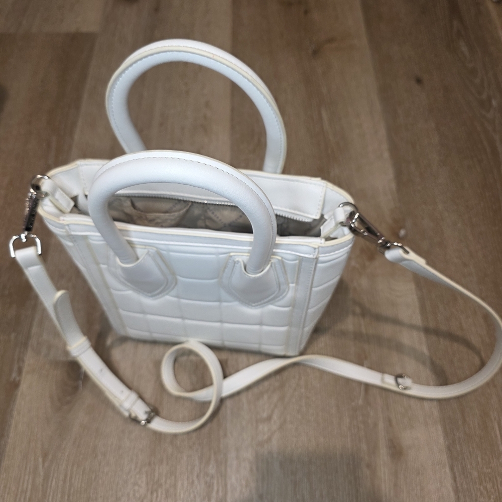 Steve Madden White Tote Bag - Picture 5 of 10